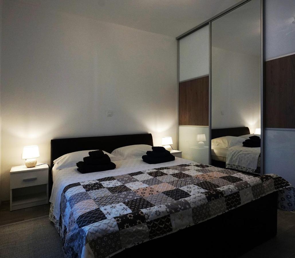 Deluxe Apartment Joia With Balcony On The Beach Bacvice, Free Parking, Old Town, Near Ferry Port Split Eksteriør bilde