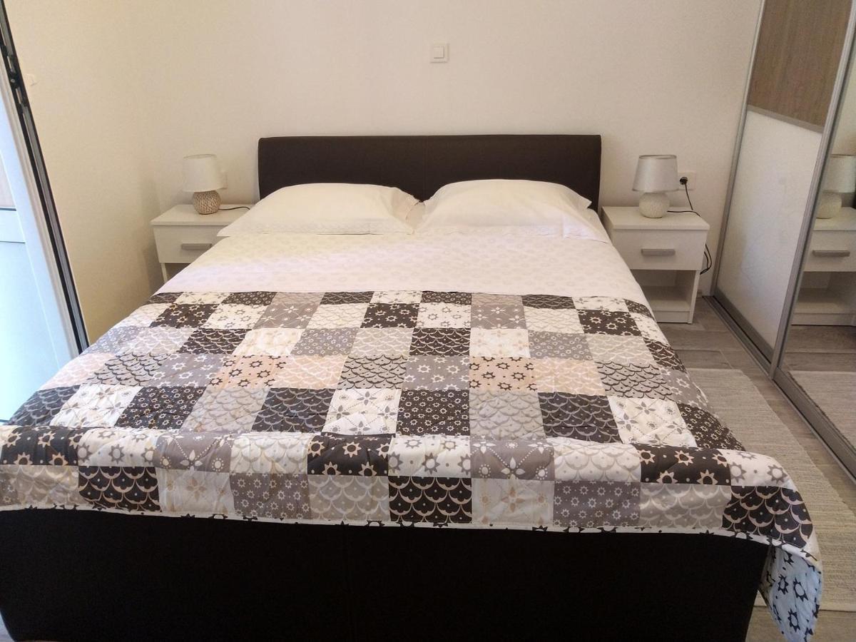 Deluxe Apartment Joia With Balcony On The Beach Bacvice, Free Parking, Old Town, Near Ferry Port Split Eksteriør bilde
